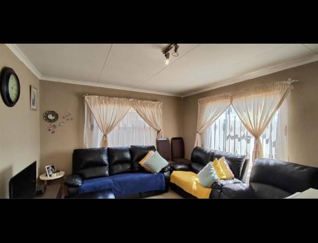 3 BEDROOM HOUSE FOR SALE IN ALLIANCE